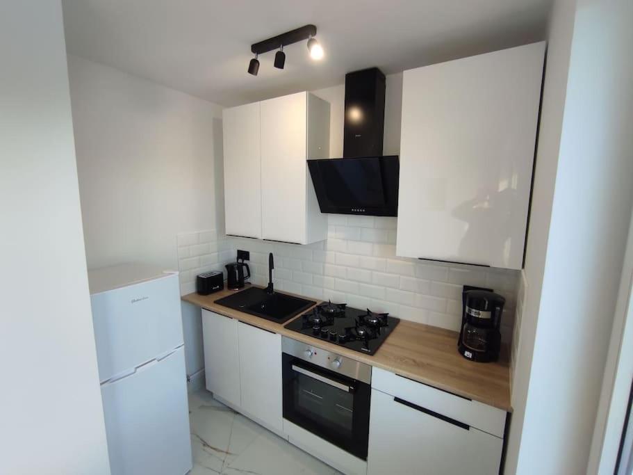 ***Santorini Apartament*** - 40M² ✓ Ρίμπνικ Εξωτερικό φωτογραφία